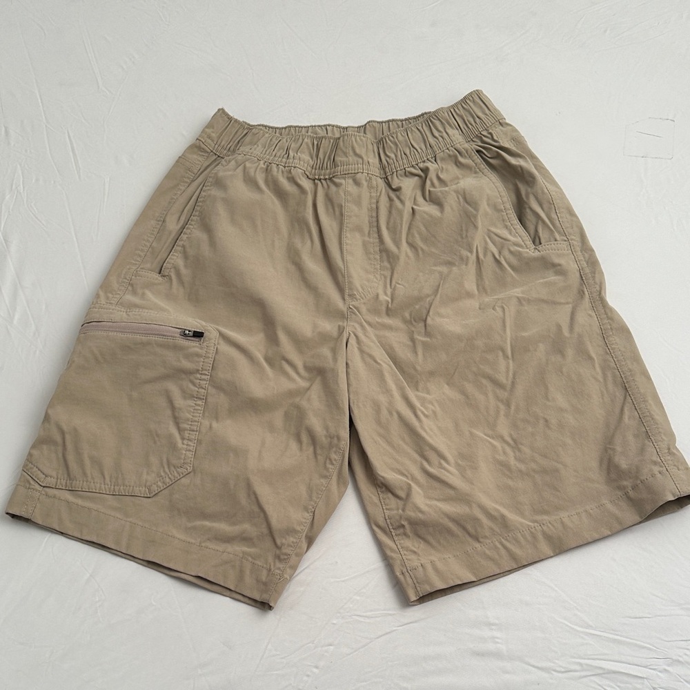Eddie Bauer Ranier khaki shorts